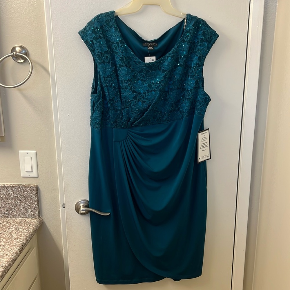 Macy’s spruce green formal sequin lace top dress